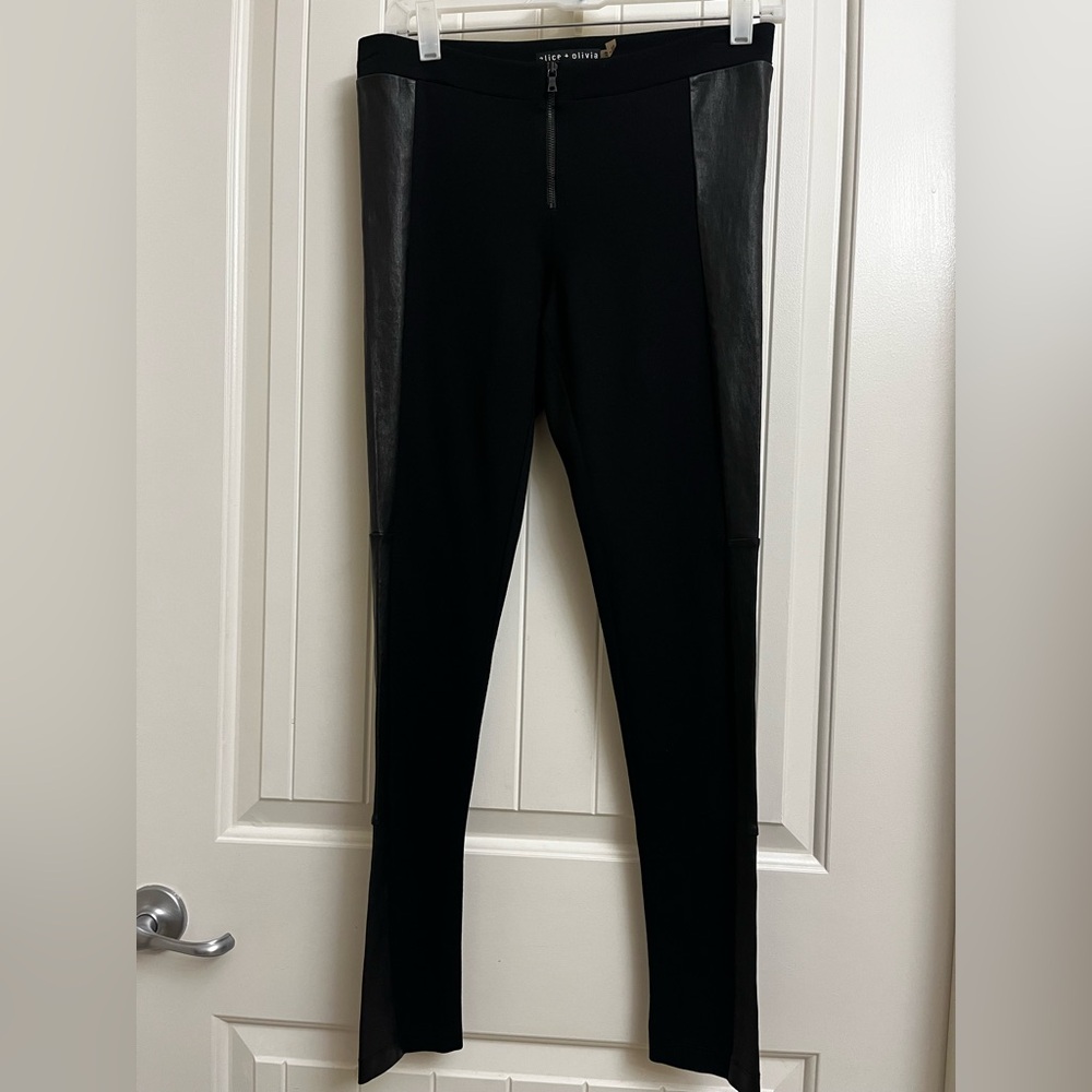 Alice + Olivia Front Zip Leather Trim Black Legging, size 8